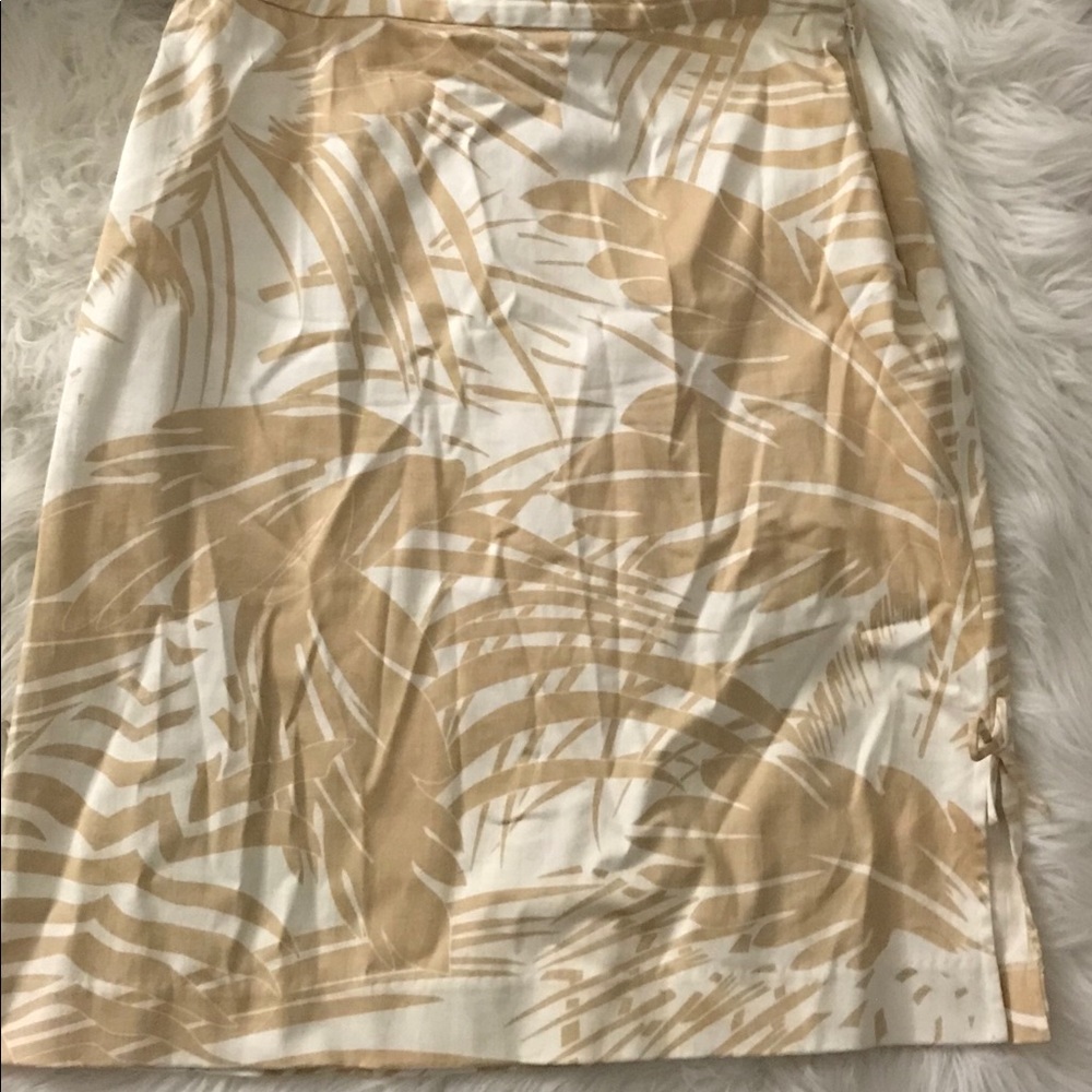 Sandra King Skirt - size 6